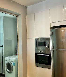 Bunga Paya Pantai Apartment | NEW! The Shore Residences 3BR Luxury I Direct access to Shopping I 6-10pax I 10minsJonker
