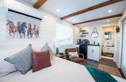 Alpine House | New The Wild West Cozy Container Home