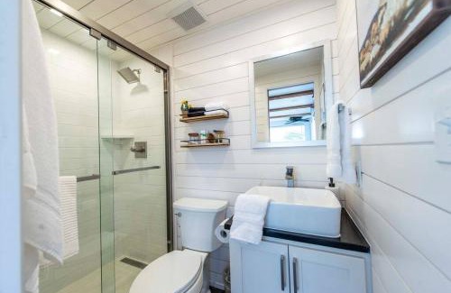 Alpine House | New The Wild West Cozy Container Home