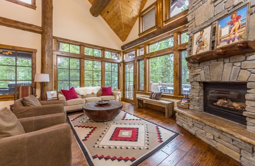 Spanish Peaks Ski Chalet | New to Market! Vast Ski In/Ski Out Big Sky Chalet