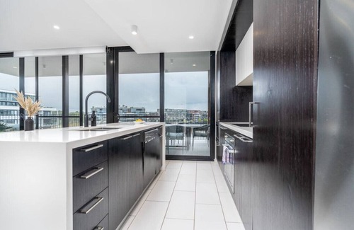 Barton Apartment | New to VRBO: Kingston Foreshore Paradise - 2BR