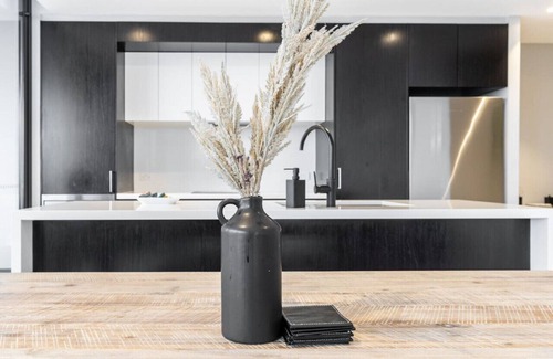 Barton Apartment | New to VRBO: Kingston Foreshore Paradise - 2BR
