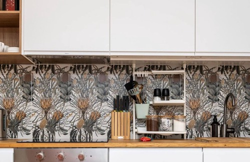 Deakin House | New to VRBO: Modern Home: Conveniently Close to Hospitals