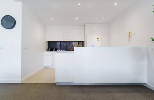 Kingston Apartment | NEW TO VRBO: Newly Furnished 2BR Apt in Kingston Foreshore