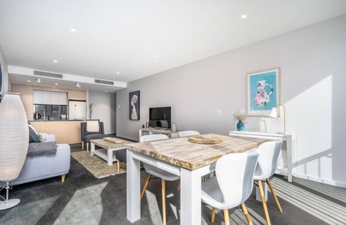 Kingston Apartment | New to VRBO: Paradise in popular Pier Complex Apt in Kingston