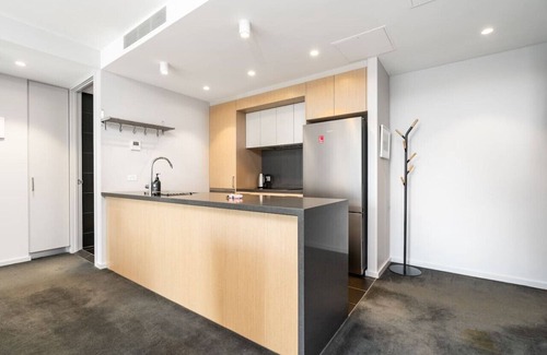 Kingston Apartment | New to VRBO: Paradise in popular Pier Complex Apt in Kingston