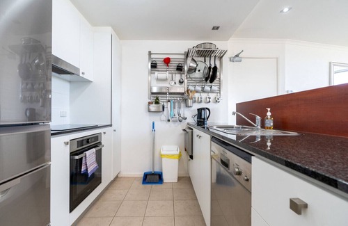 Braddon Apartment | New to VRBO: SSpacious and Cosy Apt with Great Views in Braddon