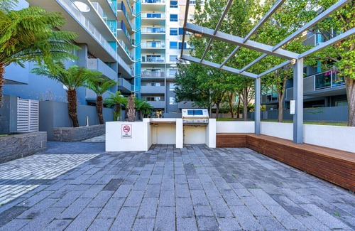 Braddon Apartment | New to VRBO: SSpacious and Cosy Apt with Great Views in Braddon