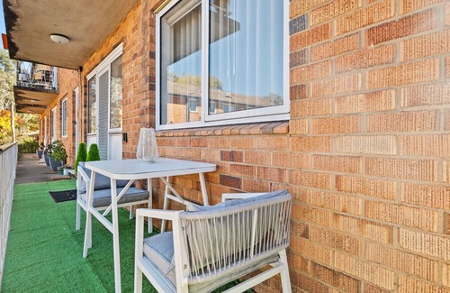 Downer Apartment | NEW TO VRBO: Stylish and Peaceful Retreat Near Dickson