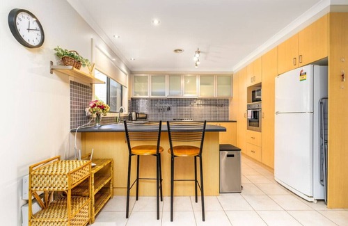 Gungahlin House | New to VRBO: Superb 3BR Townhouse near Town Centre!