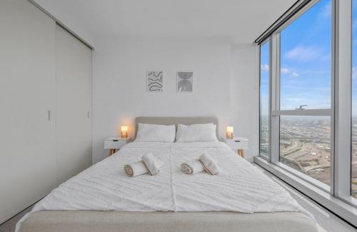 Melbourne Central Business District Apartment | NEW Top Floor L70 CBD Luxury Apt