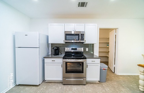 Round Rock House | NEW: Total Remodel- New Everything Close to HEB & Restaurants 5 Queens+ Sleeper