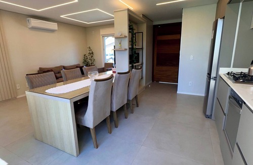 Garopaba House | New townhouse | 2 suites near Garopaba beach