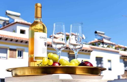 Nerja City Centre House | New Townhouse in the heart of Nerja with Jacuzzi