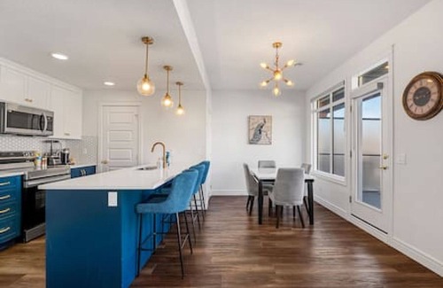 Southeast Calgary House | New Townhouse mins to South Health Campus & YMCA