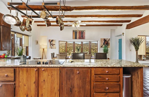 Canoncito House | NEW! Tranquil Home Nestled in the Santa Fe Hills |15 min to Plaza - Pet ok!