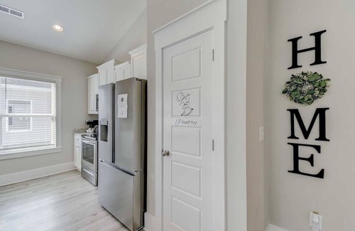 Little River House | New Tucked Away Quiet Beach Haven