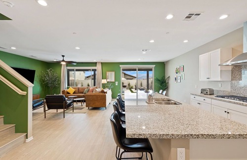 Coachella House | New Unbelievable Resort Pool Home - 6 King Beds