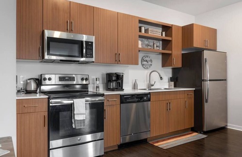 Traverse City Condo | *NEW* Up North Getaway Condo On TART Trail!