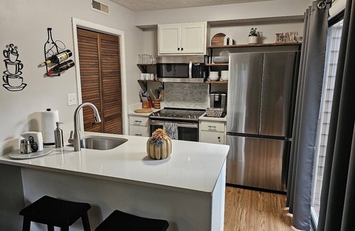 Wintergreen Condo | NEW! Updated Condo in Wintergreen w/great amenities right next to the Slopes!