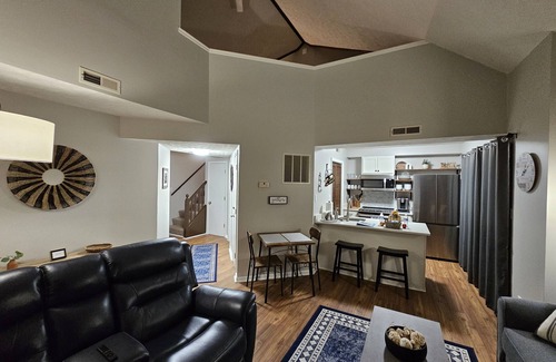 Wintergreen Condo | NEW! Updated Condo in Wintergreen w/great amenities right next to the Slopes!
