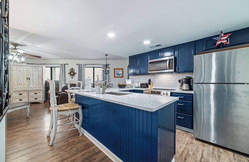 Gulf Shores Condo | *New Updates for 2025* | Walk to Everything! | Dog-Friendly Resort | My Beach Getaways