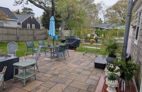 West Dennis Cottage | New updates! Relaxing cottage, Walk to Beach 10 min. to South Village Beach 🏖️