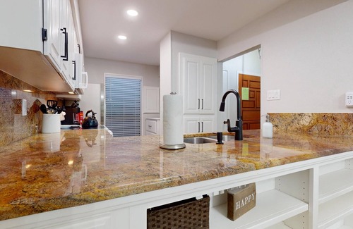 New Braunfels Condo | NEW* Upgraded waterfront Comal River Condo C203 : Free Tubes with Rental!