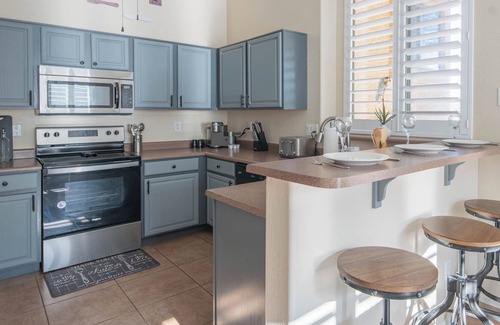 Rogers Ranch House | New Vacation Home | Location | Views | Pool Games