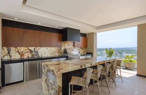 Puerto Vallarta Apartment | New! VGolf 1bd, Sleeps 4 Marina Vallarta!