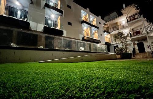 Carihuela House | New "Villa Albero" Boutique