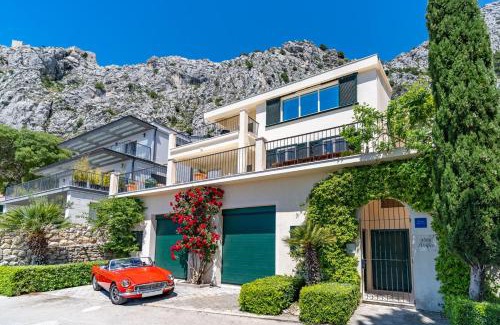 Borak Villa | New! Villa Atopos with heated private pool, 5 bedrooms, Cinema room, panoramic sea views