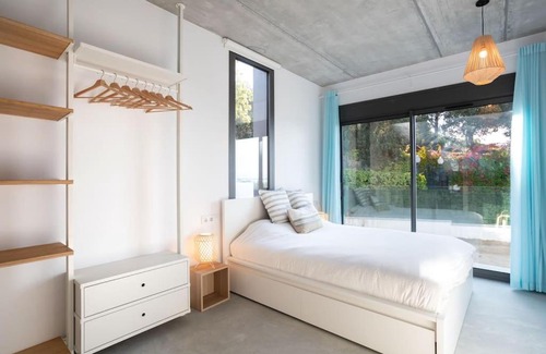 Sant Pol De Mar Apartment | NEW: Villa Costa Barcelona BEACH 2 infinity pools!