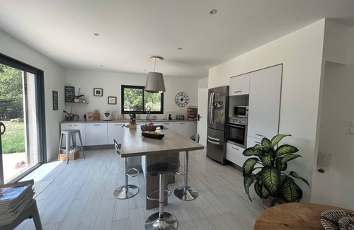 Saint-Andre-de-Cruzieres House | New villa with swimming pool, in a quiet area surrounded by oak trees