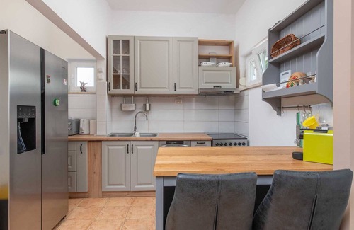 Trilj Villa | NEW! Villa Josefina with heated Pool