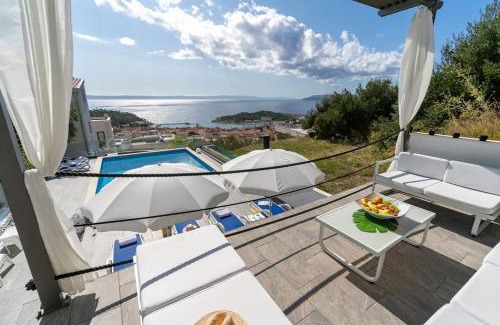 Makarska Villa | NEW! Villa Lea 5-bedroom villa with private pool and amazing views of city and sea