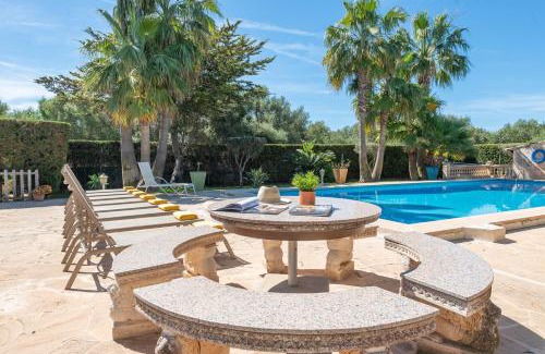 Portocolom Villa | New! Villa Ses Rodes, Pool, Wifi, Bbq, Jacuzzi, Air-Conditioning 2025