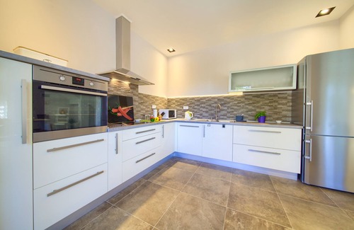 Risika Villa | New villa with pool, sandy beach, quiet location- TRAVELER Reiseburo Krk ID 2215