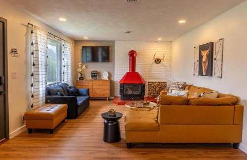 Hermann Villa | NEW! VillaBella Luxury Farmhouse