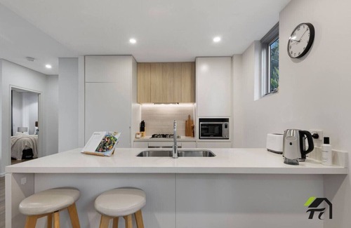 Wolli Creek Apartment | New Vivid 2 bedrooms Apts in Heart of Wolli Creek