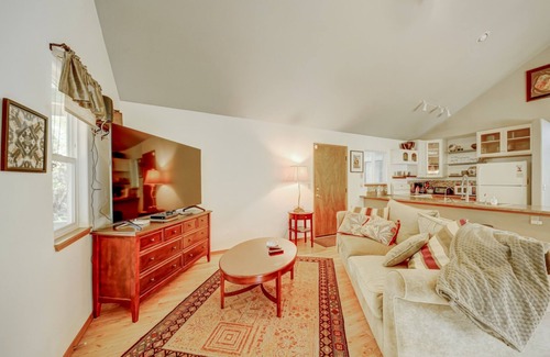 Volcano House | *NEW*Volcano Cottage A-Close to Volcano Nat'l Park