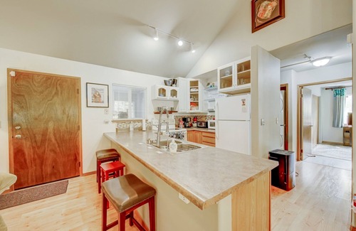 Volcano House | *NEW*Volcano Cottage A-Close to Volcano Nat'l Park
