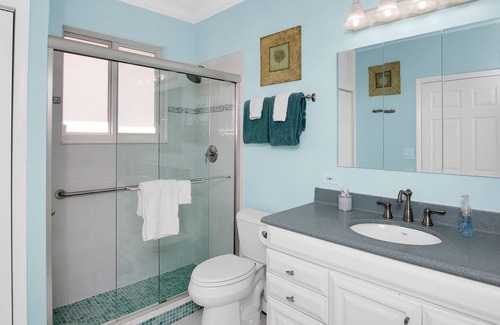 Marathon House | NEW w Private Pool close to the beach plus parking, 30 ft dockage, private yard