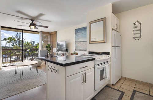 Kihei Condo | New! Walk to beach. Grill, pool, tennis! A Safe Place to Stay