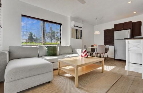 North Beach Apartment | New! Waves On Walnut # 1