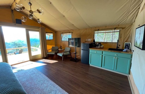 Townsend RV Rental | NEW* “Wild Hare” Luxury Glamping Tent for 2