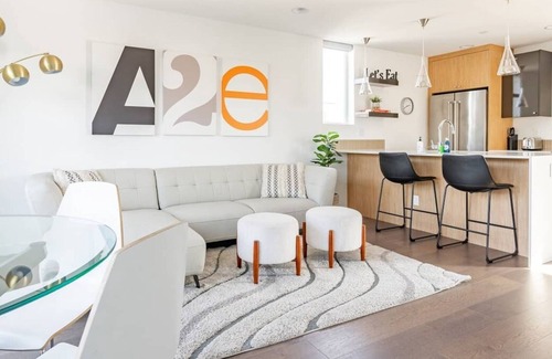 Atlantic House | NEW! WorkLivePlay 4BR FastWifi | Sophari |Sleeps12