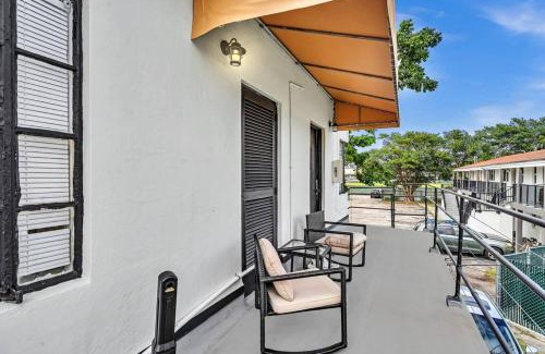 Northeast Miami Apartment | New Year and Holiday Charming Miami Riverfront Stay!