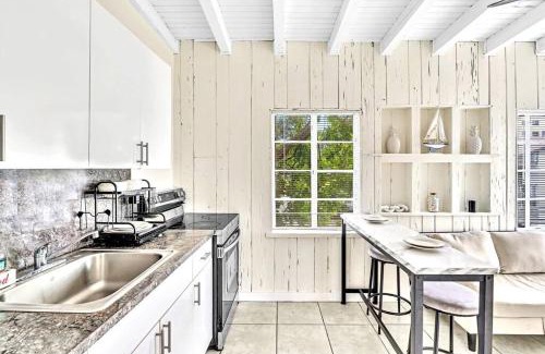 Northeast Miami Apartment | New Year and Holiday Charming Miami Riverfront Stay!