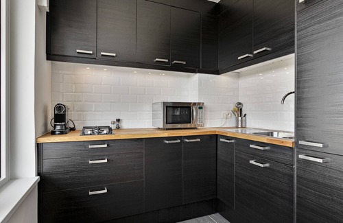 Antwerp Apartment | New-York style studio (free parking/NETFLIX & sunny terrace)